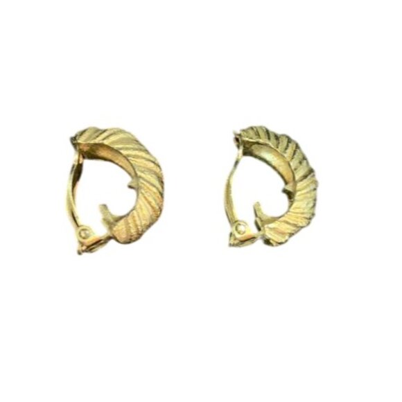 Joseph Mazer Textured Gold Tone Clip On Earrings W/ 2 Pair Of Charms (1746) - Picture 8 of 12